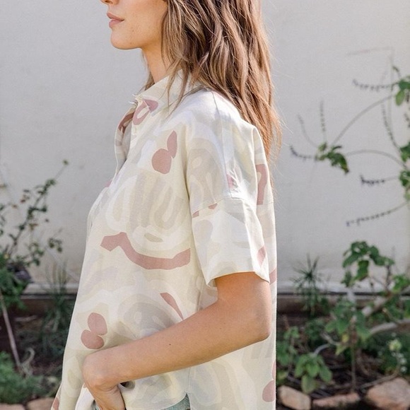 Tradlands Linen Tencel Short Sleeve Box Top, Berenice Print, size small - Picture 2 of 11